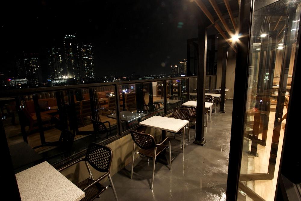 Kuretakeso Kemang Hotel Jakarta Extérieur photo