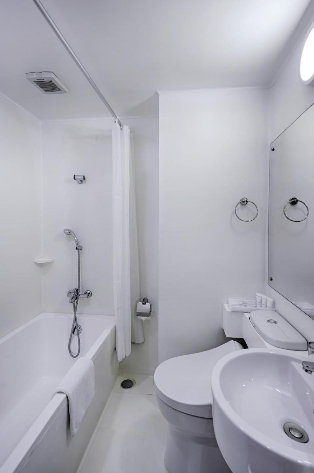 Kuretakeso Kemang Hotel Jakarta Extérieur photo